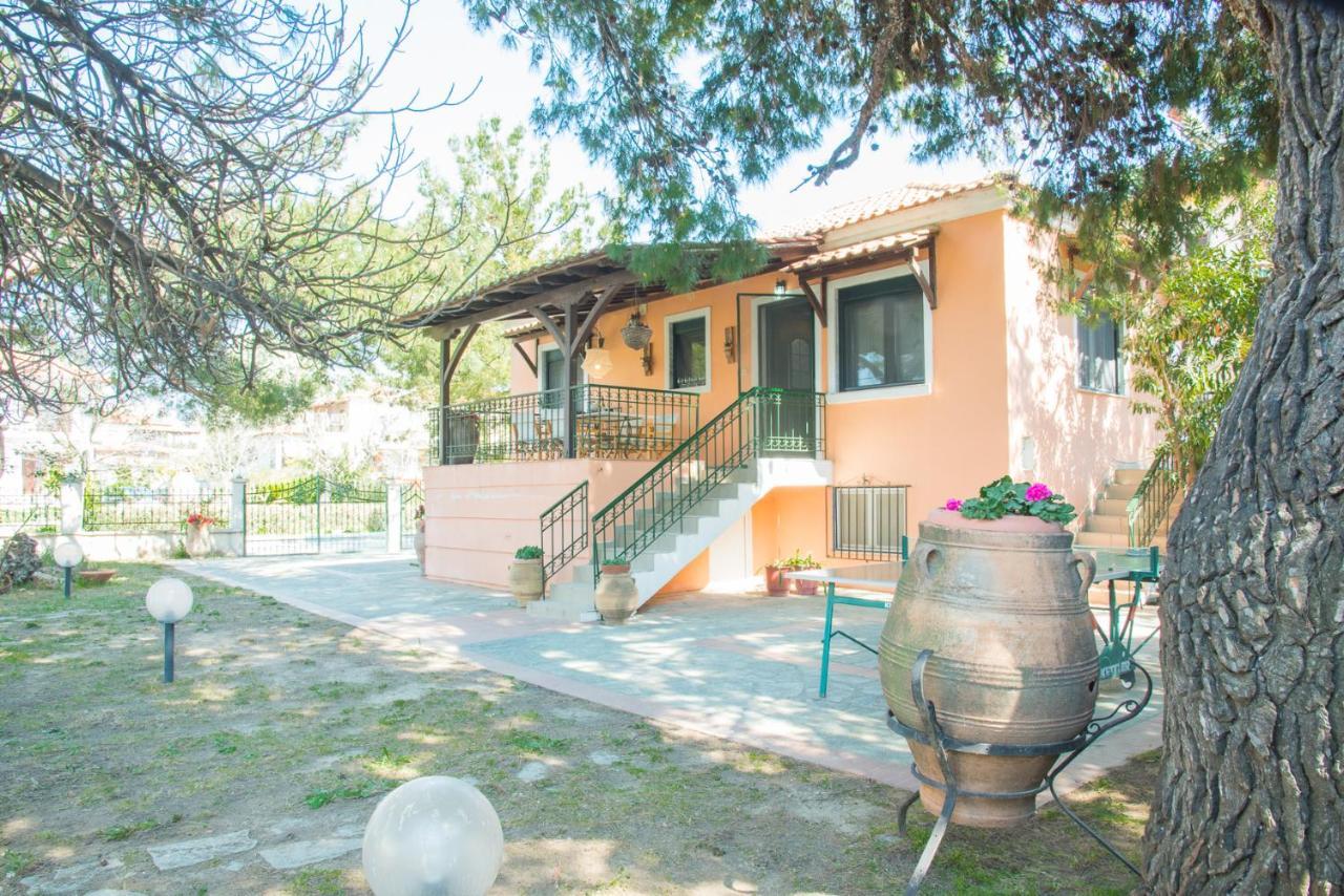 Villa Pefka Nikiti  Exterior photo